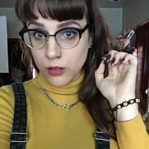 Meet your Posher, Amber